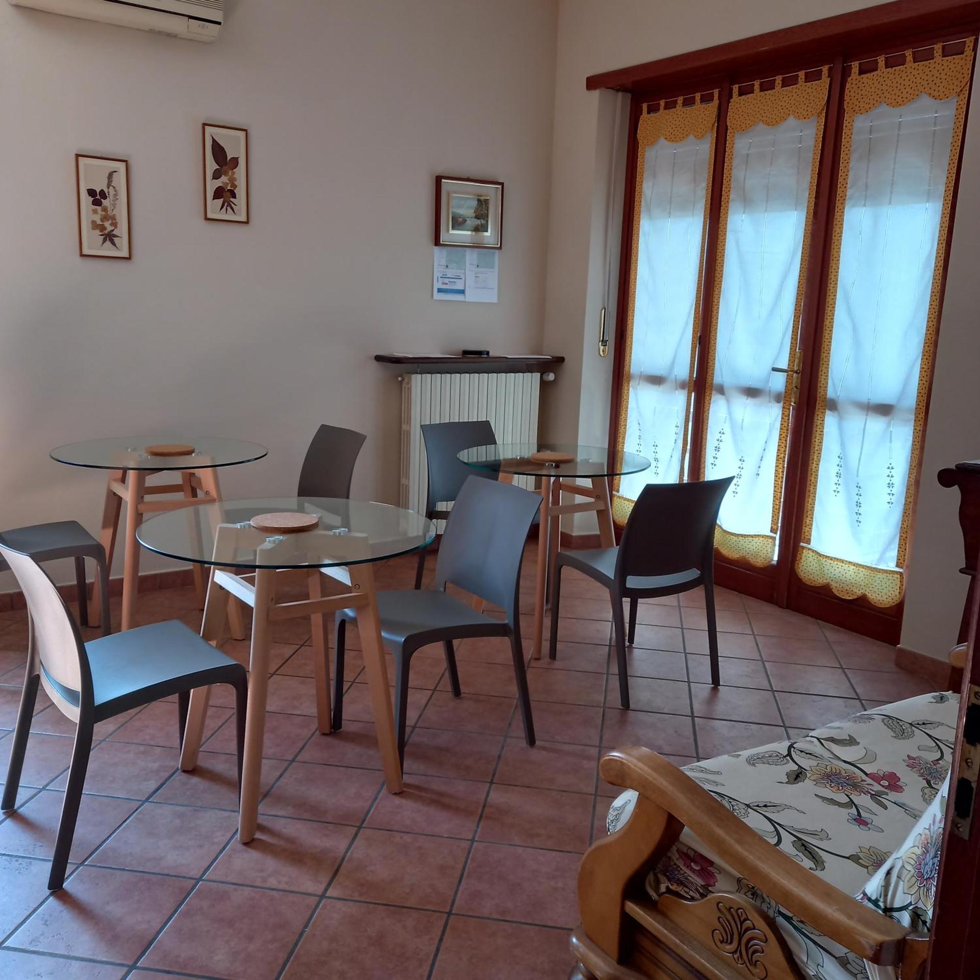 Locanda Cavallo Bianco - Affittacamere Robella Exterior foto